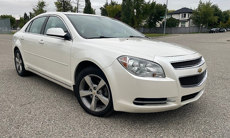 2011 Chevy Malibu Lt...