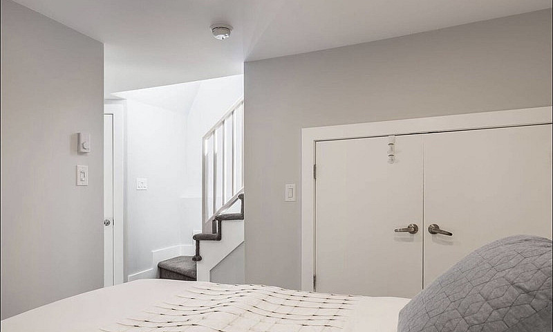 Studio Apartment All...