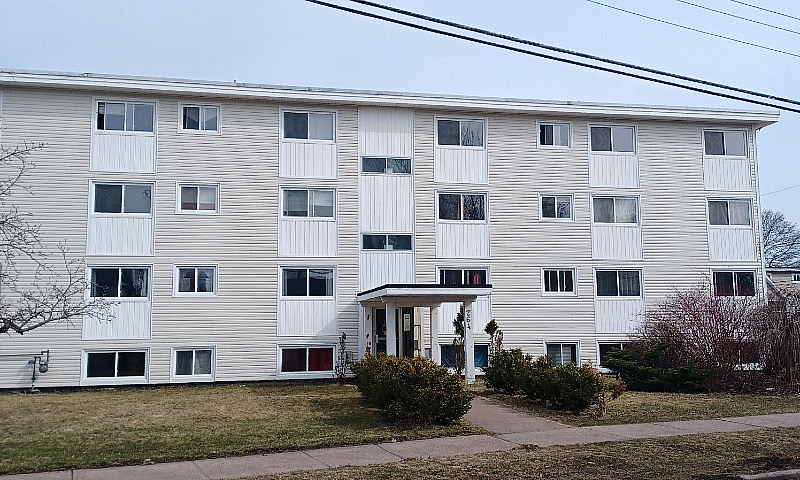 Beautiful Large 2 Br...