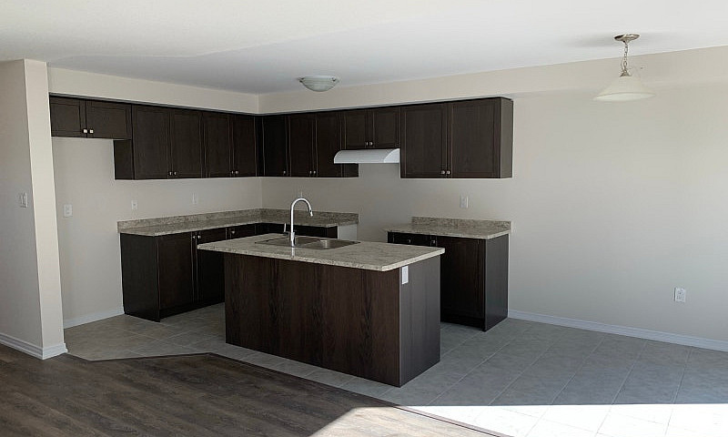 3 Bedroom End Unit T...