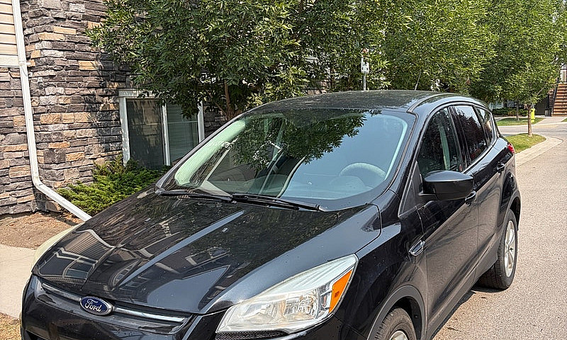 2014 Ford Escape Awd...