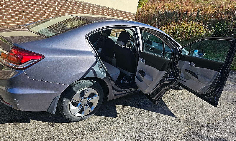 Honda Civic Lx 2015...
