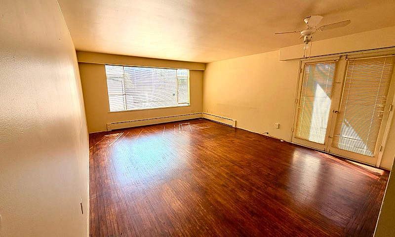 Spacious 2F Unit In ...