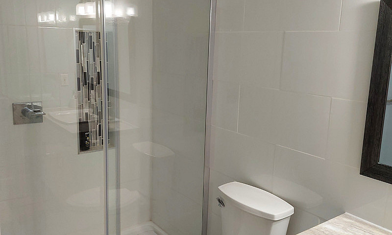Bright 3 Bedroom For...