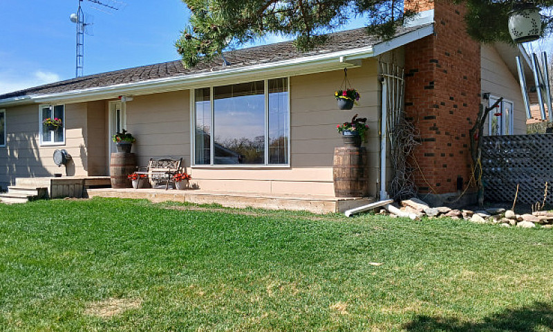Beautiful Acreage Fo...