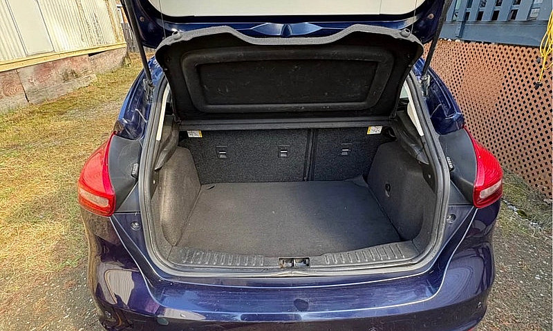 2016 Ford Focus Se...