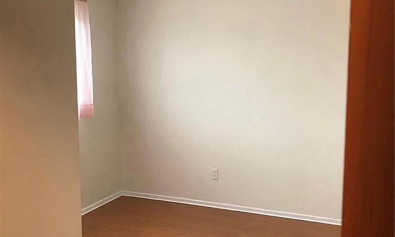 3 Bedroom 1/2 Duplex...