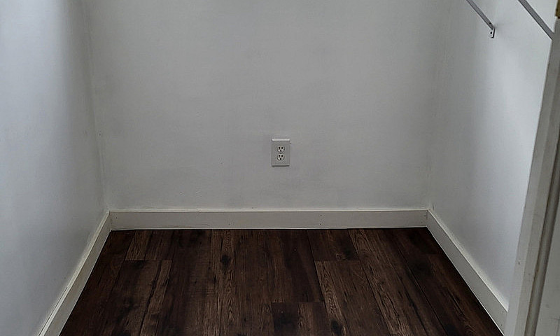 3 Bedroom Across Fro...