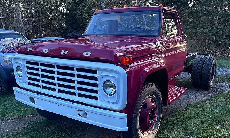 1974 Ford F-600...