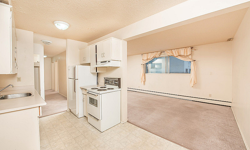 Large 2Br Apt Near W...