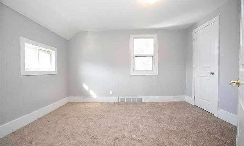 3 Bed 1 Bath House F...