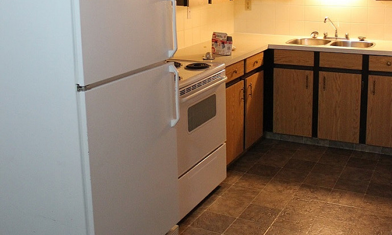 Rent Reduced - Cente...