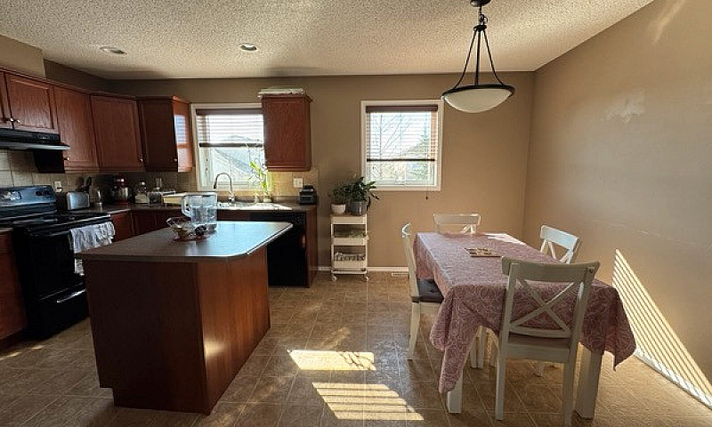 **Bright 3Bed 2.5Bat...