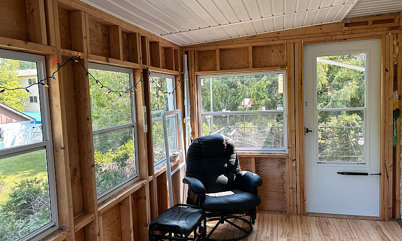 Pine Falls- 3+1 Bed ...
