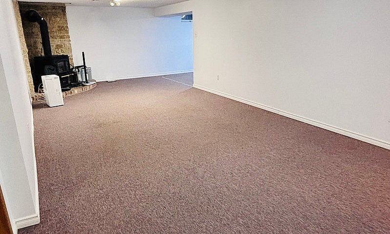 Full Basement For Re...