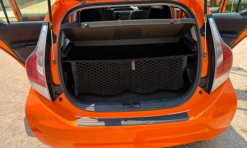 2015 Toyota Prius C ...