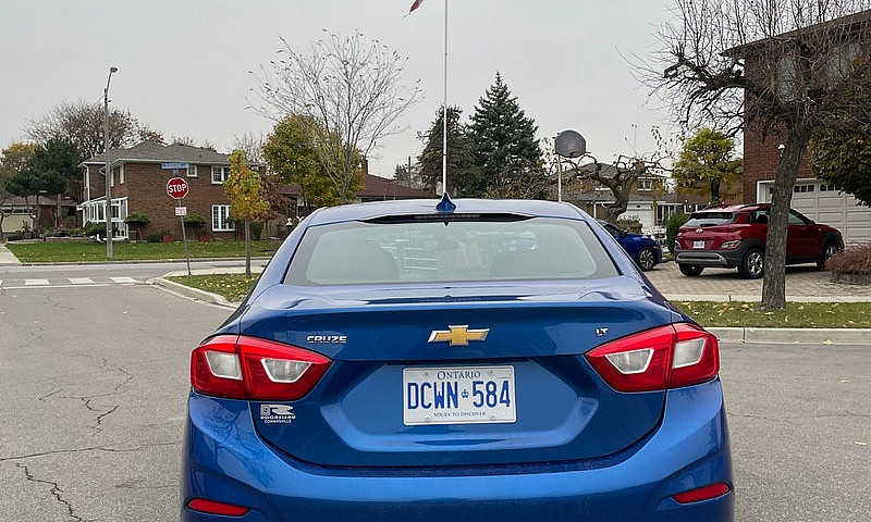 Chevy Cruze ...