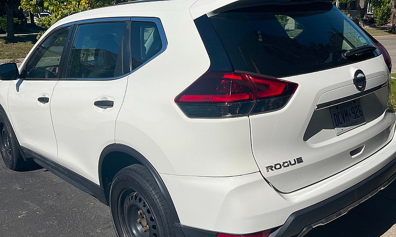 2018 Nissan Rogue Li...