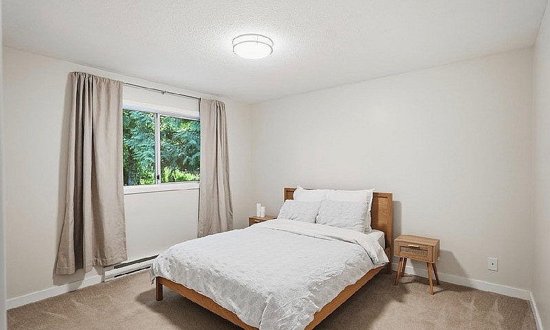 Duplex With Large Ya...