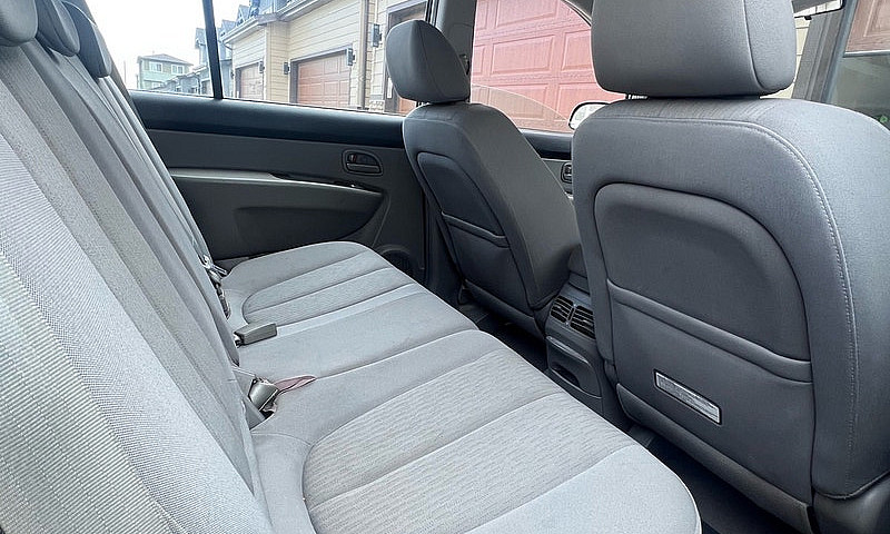 2007 Kia Rondo Suv 6...