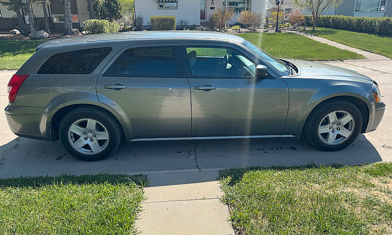 2005 Dodge Magnum Se...