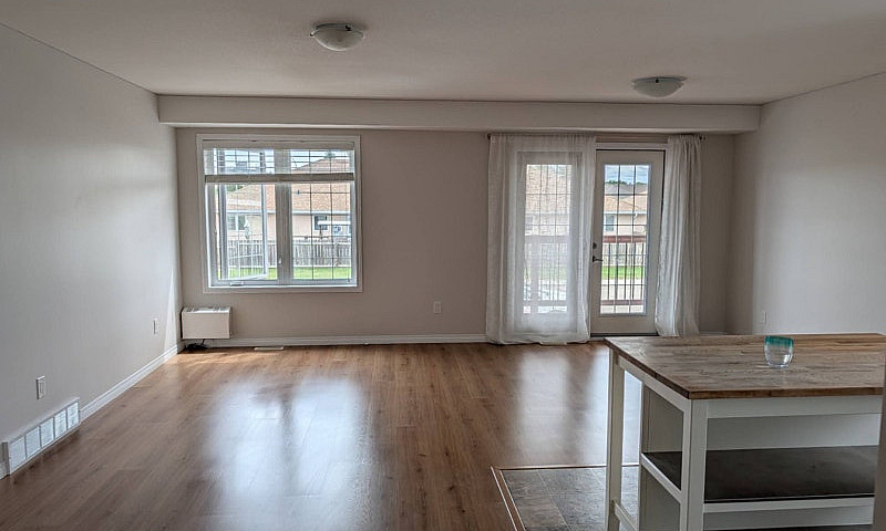 3-Bdrm 2-Storey Apt ...