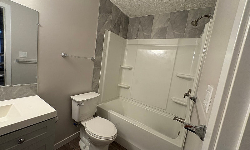2 Bedroom Basement F...