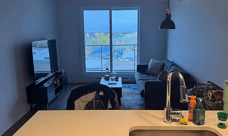 Condo À Louer...