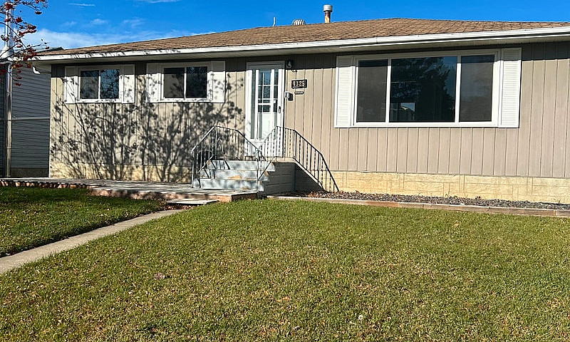 3 Bedroom Plus Den 2...