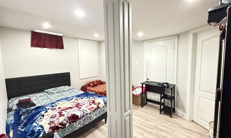 Basement Room For Re...