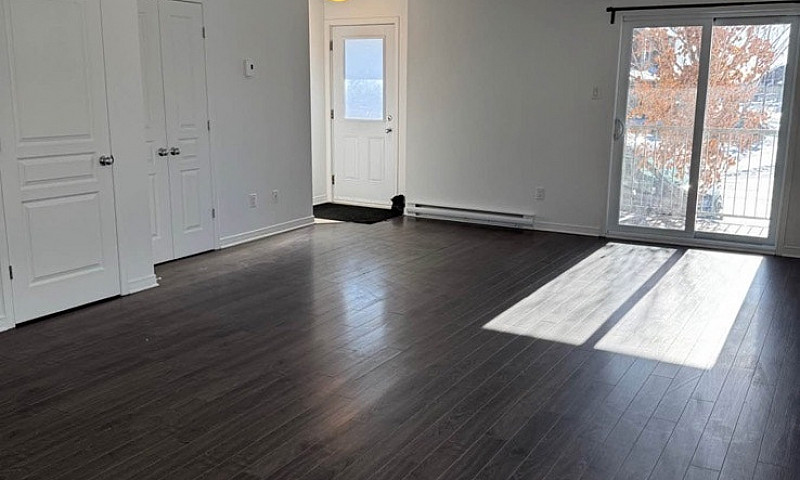 2 Beds 1 Bath Apartm...