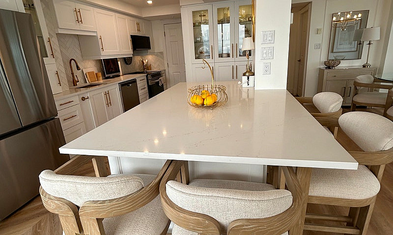 Waterfront 1300Sq Ft...