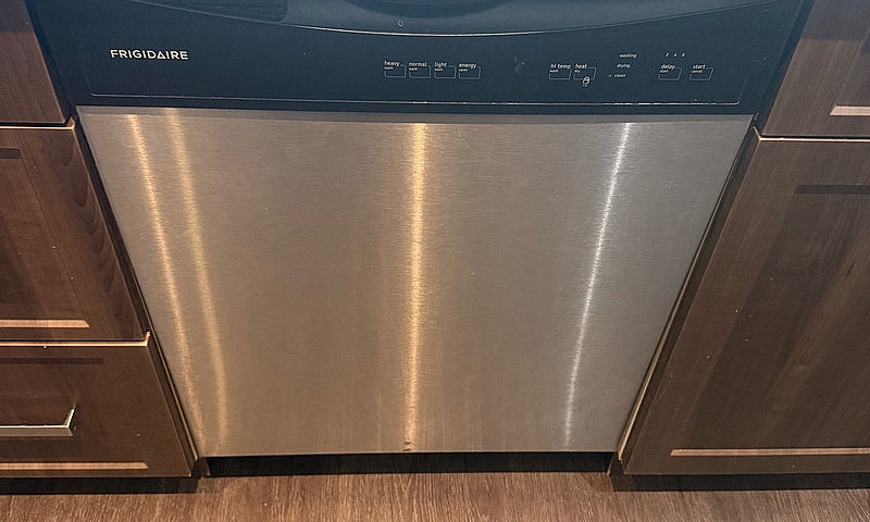  2 Bedroom, 2 Bathro...