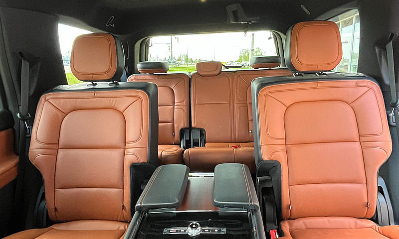 2021 Lincoln Navigat...