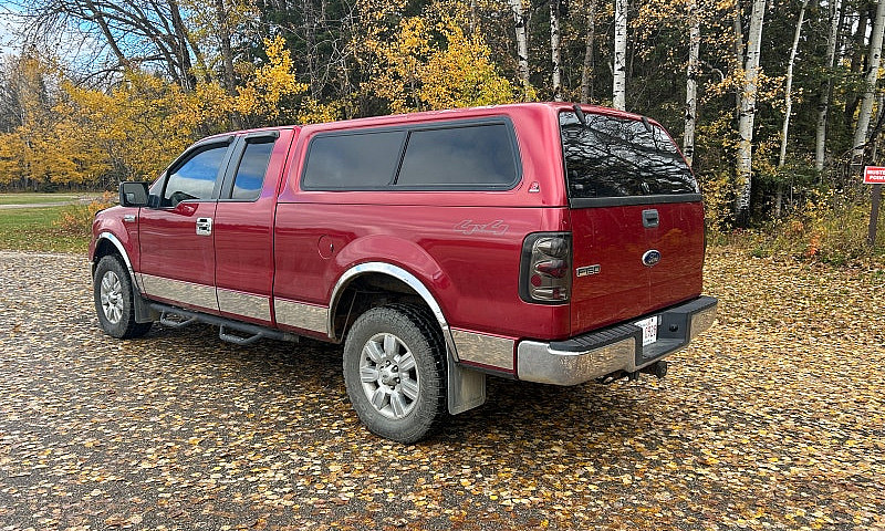 Low Km 2007 Ford F15...