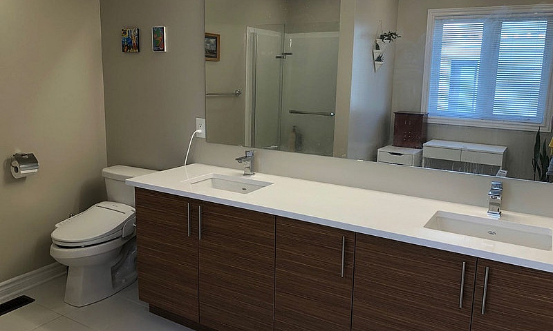 3-Bedroom End-Unit T...