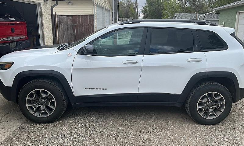 2020 Jeep Cherokee T...