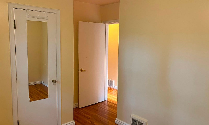 3Bed/1Bath-Mainfloor...