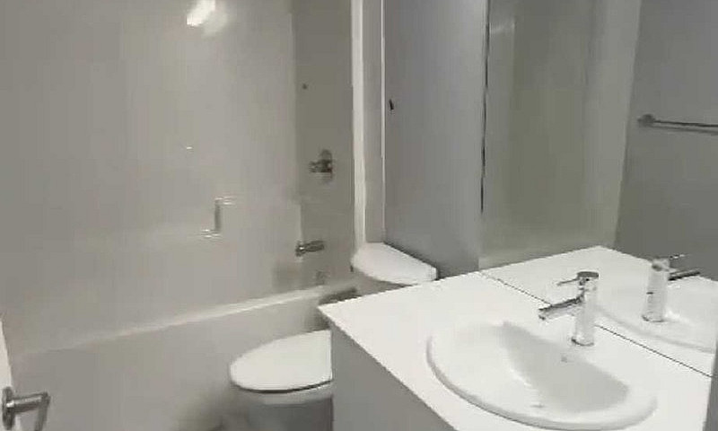 Room For Rent For A ...
