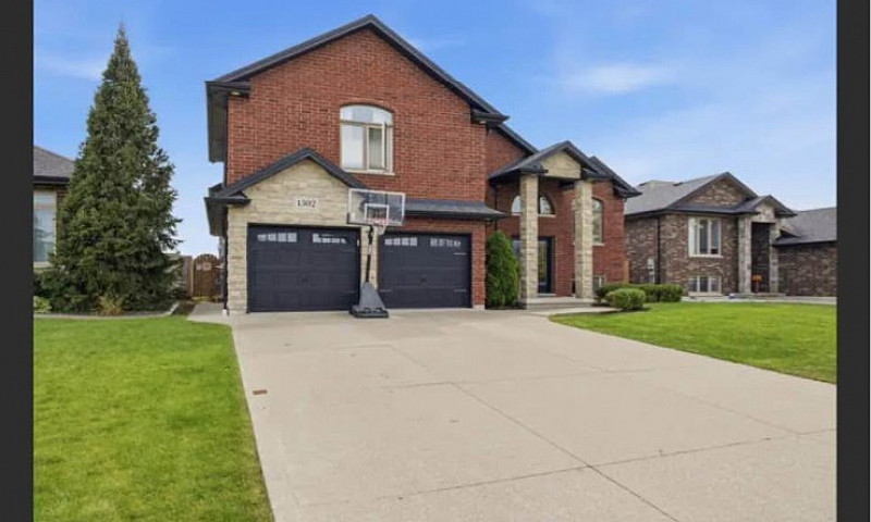 Detached Home For Sa...