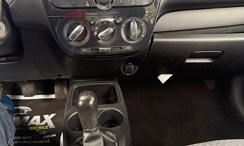 Mitsubishi Mirage 20...