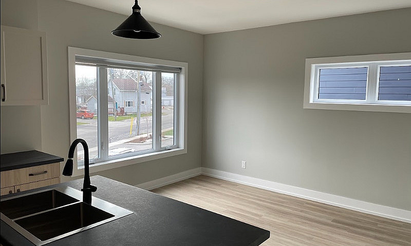 Beautiful 1 Bedroom ...