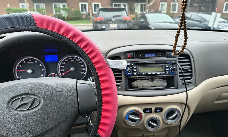 2011 Hyundai Accent ...
