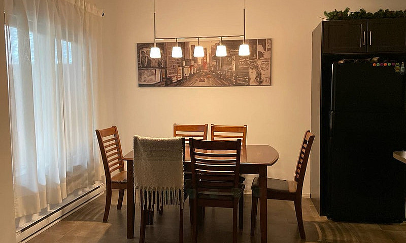 Condo For Sale - Lan...