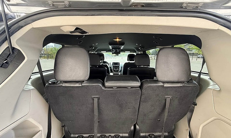 Dodge Grand Caravan...