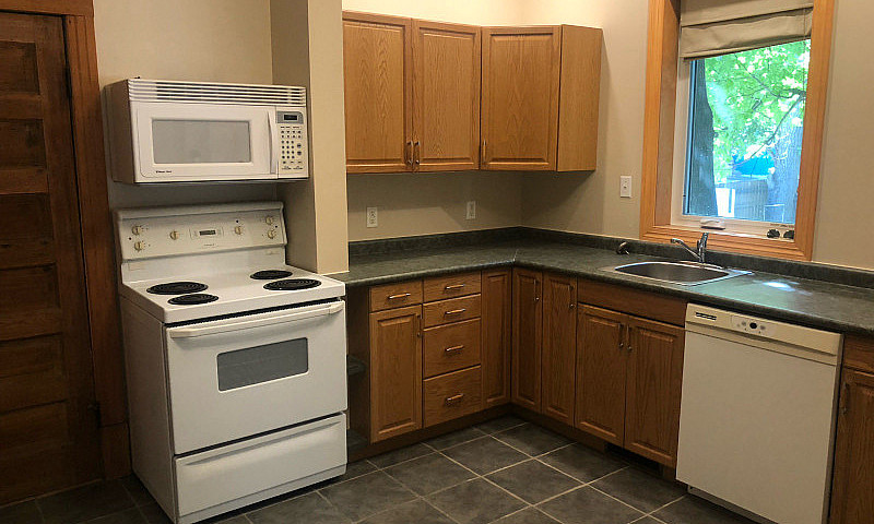 Large 2 Bedroom For ...