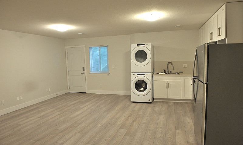 1Br Basement Suite I...