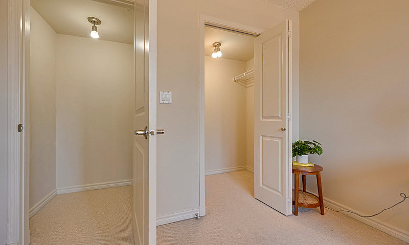 2 Bed Condo - Great ...