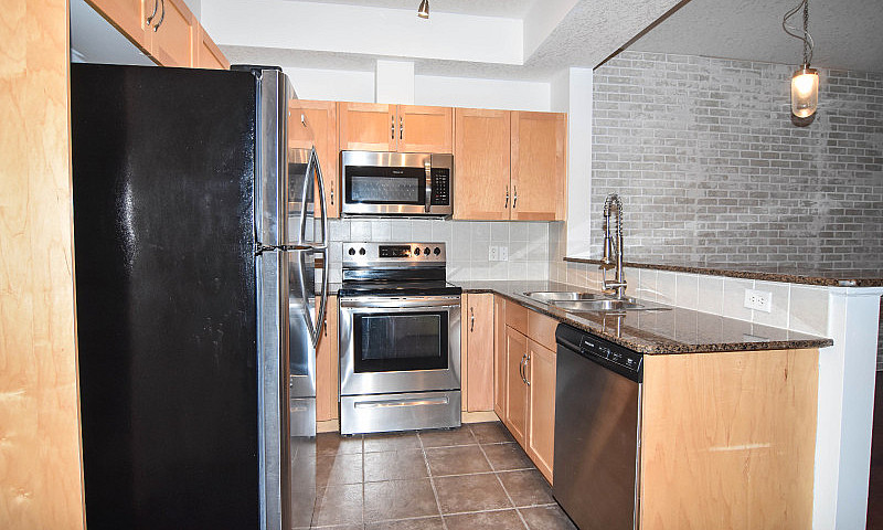 Sw Condo - Two Bed T...