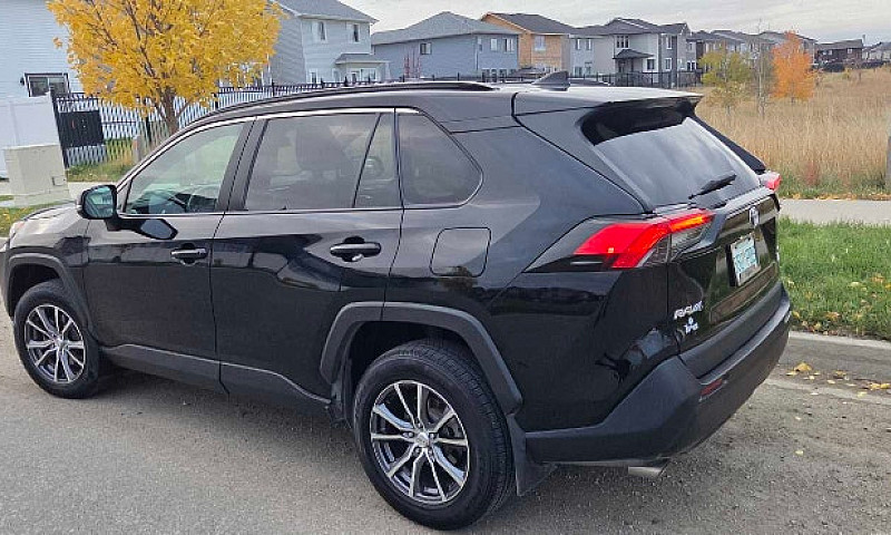 Toyota Rav 4...